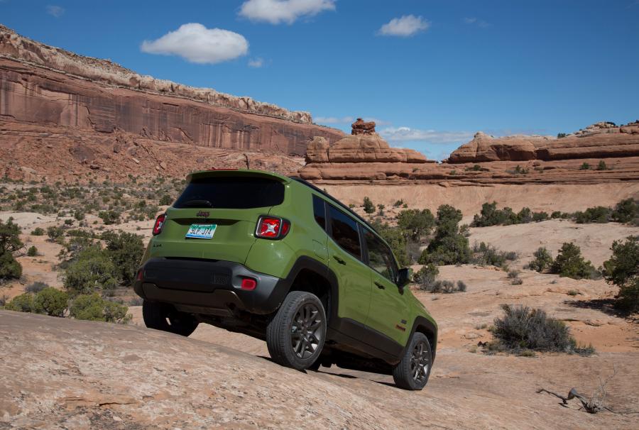  Jeep Renegade 75th Anniversary 2016 года  (NA) (фото 12 из 14)